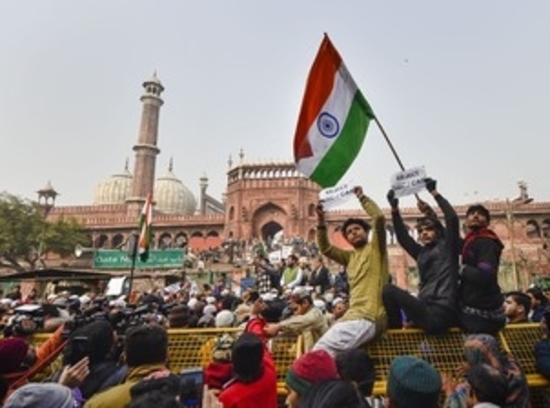 बड़ी खबर:  सीएए के खिलाफ प्रदर्शन के लिए सैकड़ों लोग जामा मस्जिद के पास इकट्ठा हुए